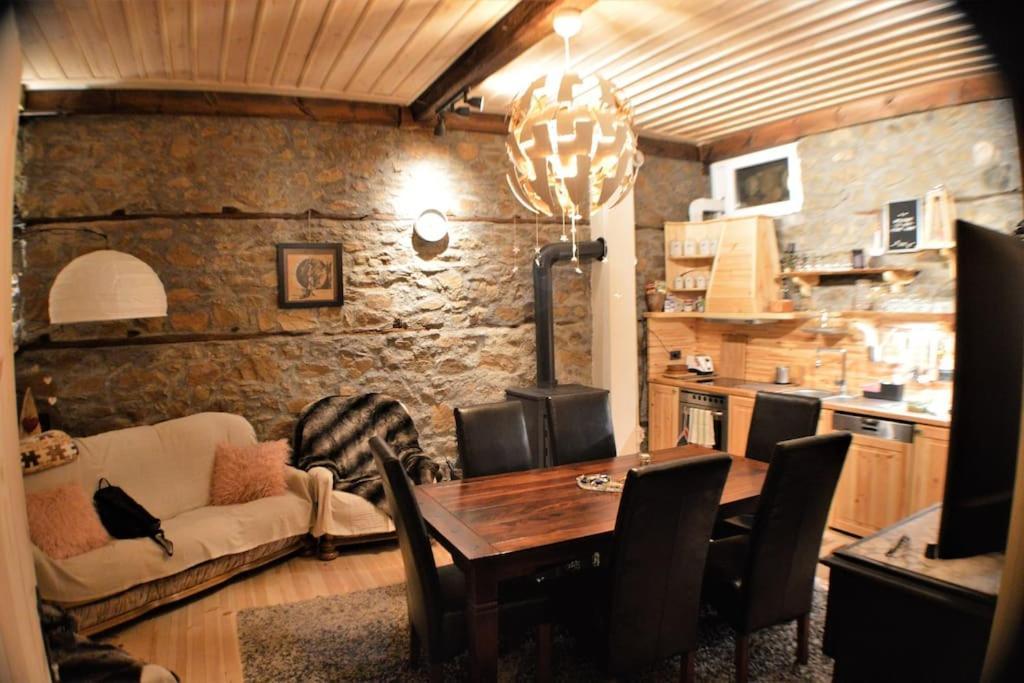 Eskiz - Our Stone Home Csepelare Kültér fotó